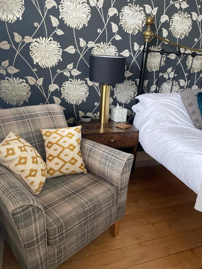 King Size Bed & En Suite Rolled Top Bath Private Lane Харрогейт Экстерьер фото